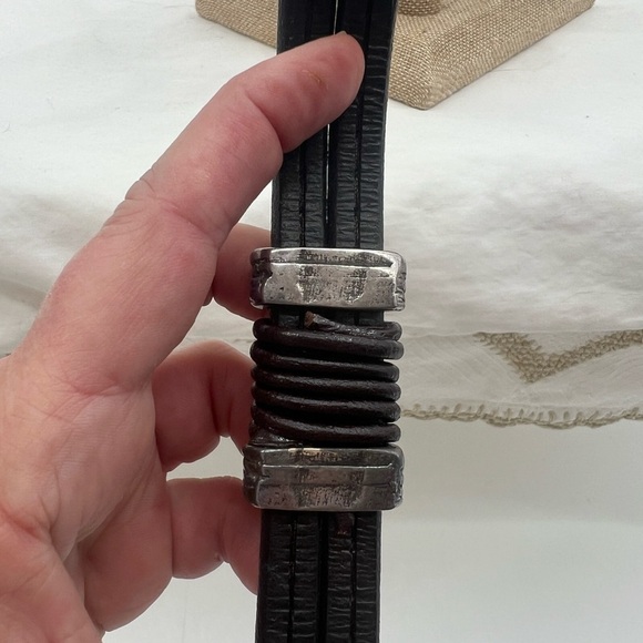 Black double stranded leather bracelet - Picture 6 of 7